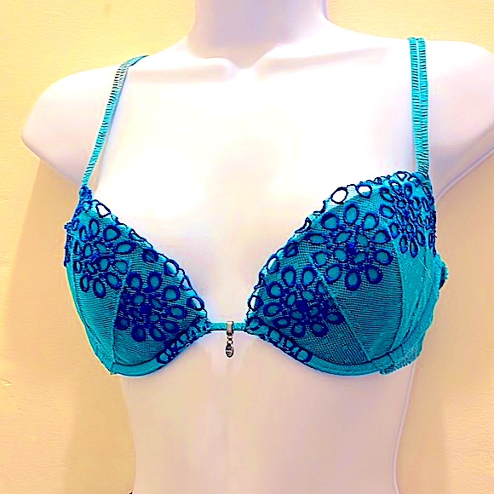 Brilliant Scalloped Hem Blue Vintage Victoria Secret, Very Sexy Bra DISCONTINUED